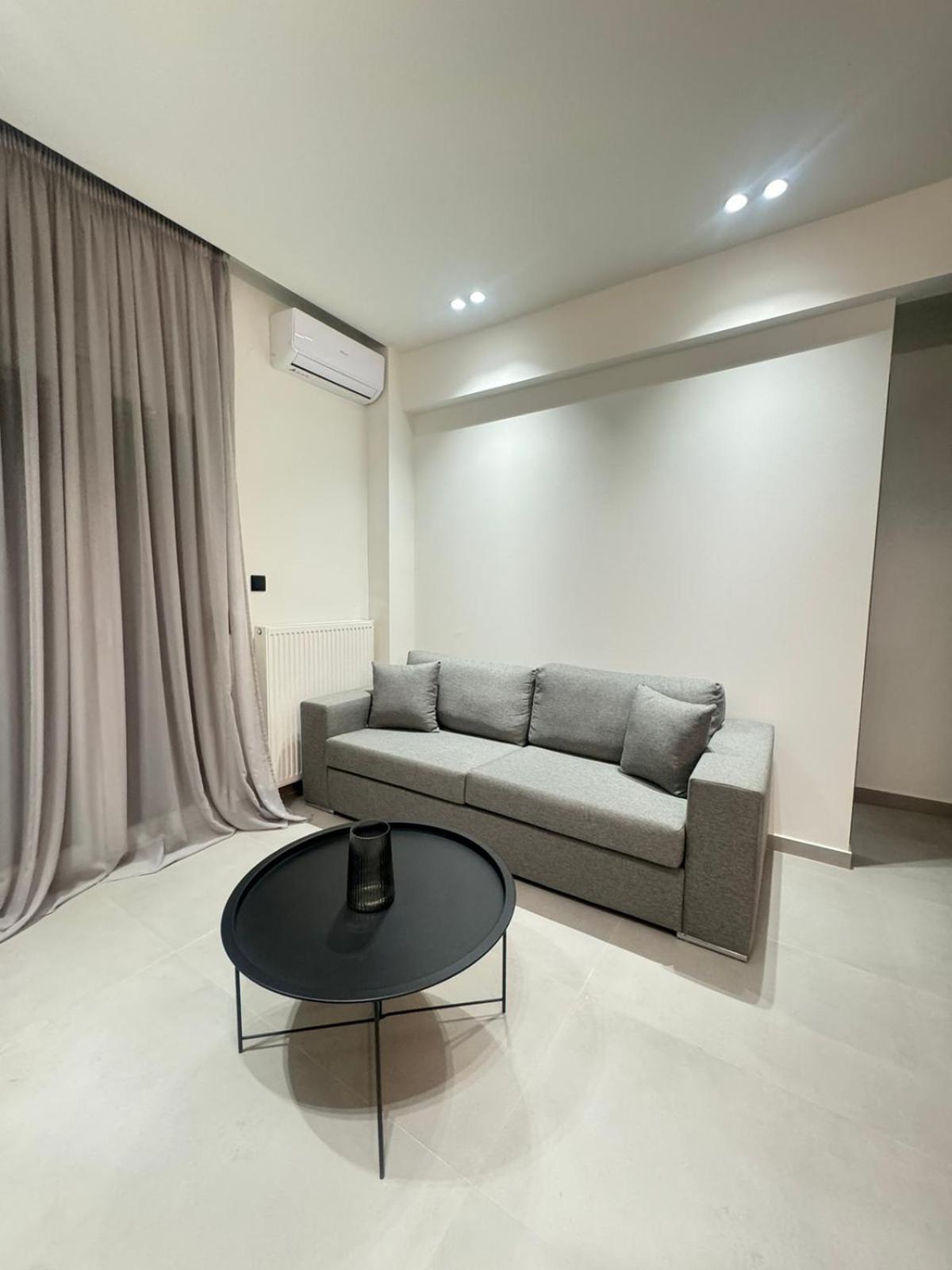 Luna-Your Urban Stay Thessaloniki Exterior photo