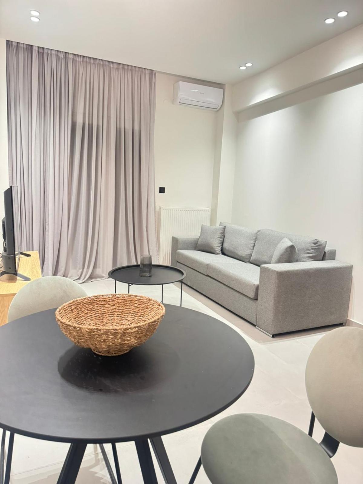 Luna-Your Urban Stay Thessaloniki Exterior photo